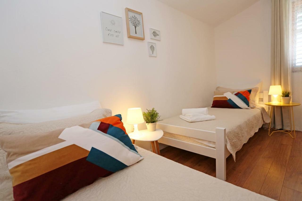 Apartments Tona ซาบอริซ ภายนอก รูปภาพ
